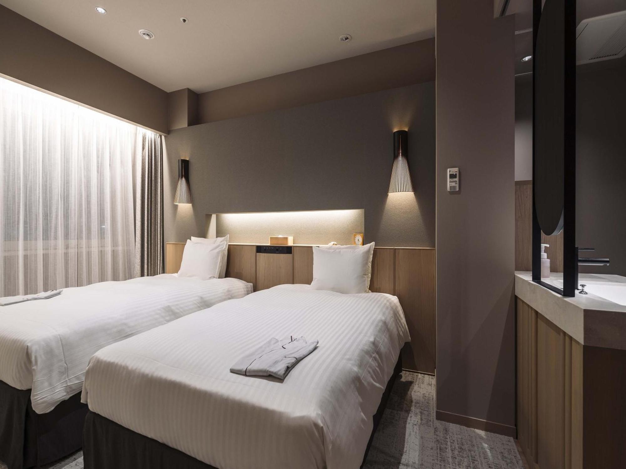 Richmond Ekimae 3*